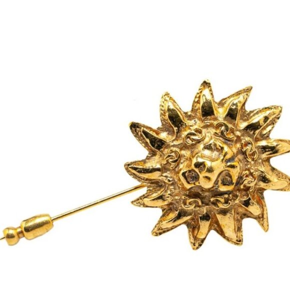 CHANEL Leo Lion Brooch Gold Tone Pin Auth - Picture 1 of 12